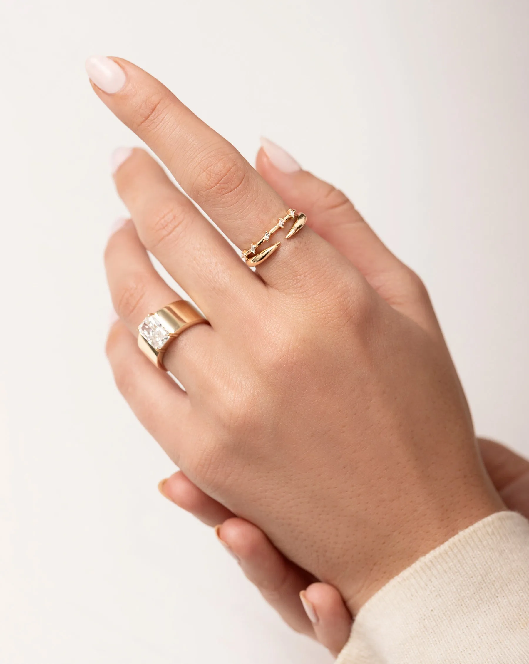 Baguette Distance Ring