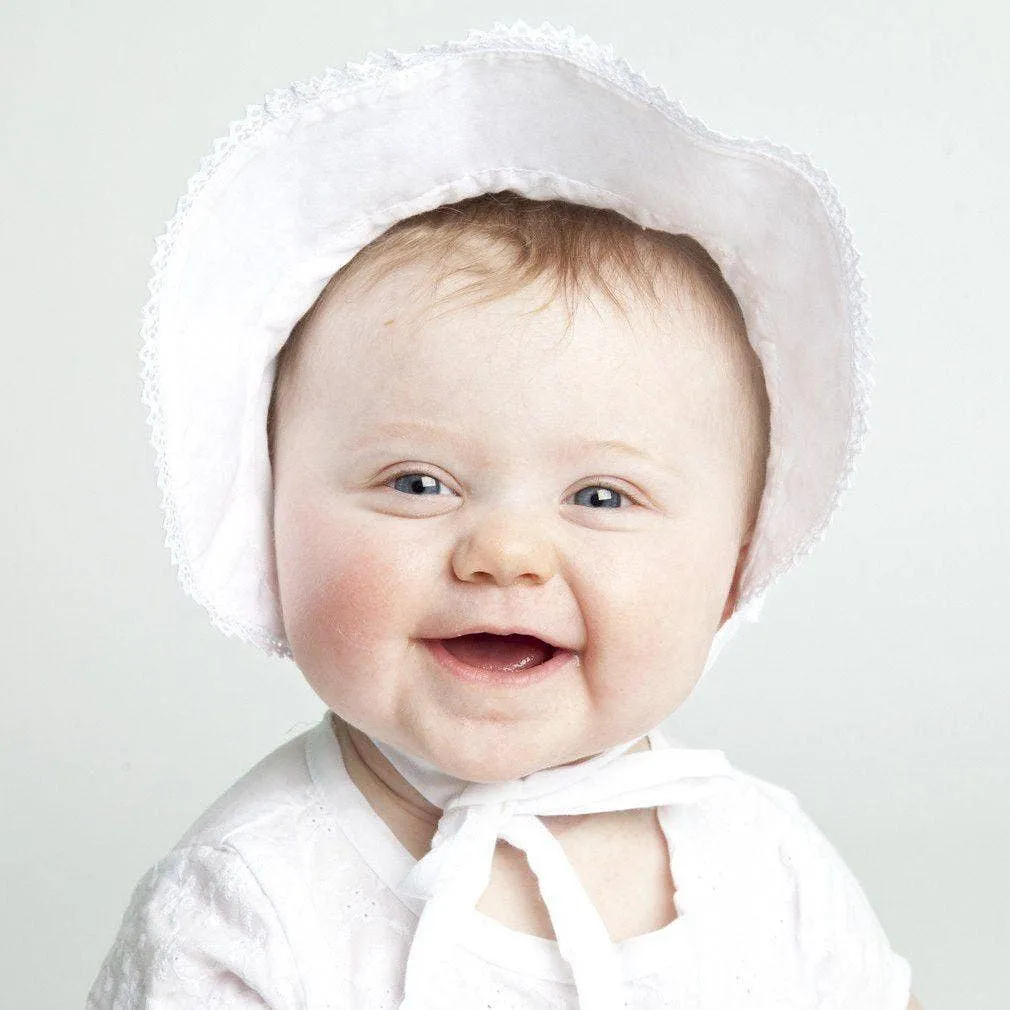 Bow Eyelet Sunbonnet Baby & Toddler: 0-3 Months