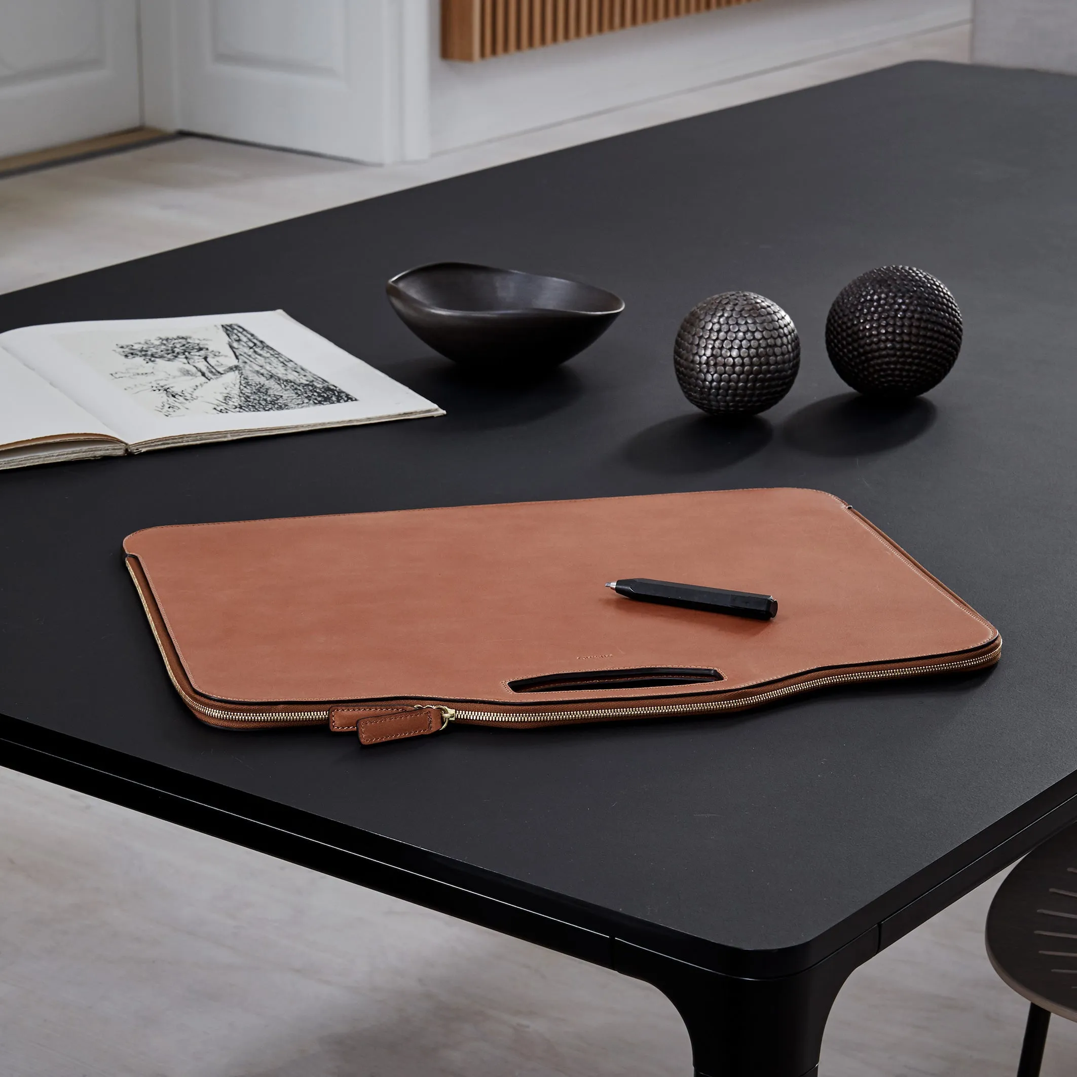 Imagine, A3 folio - Black