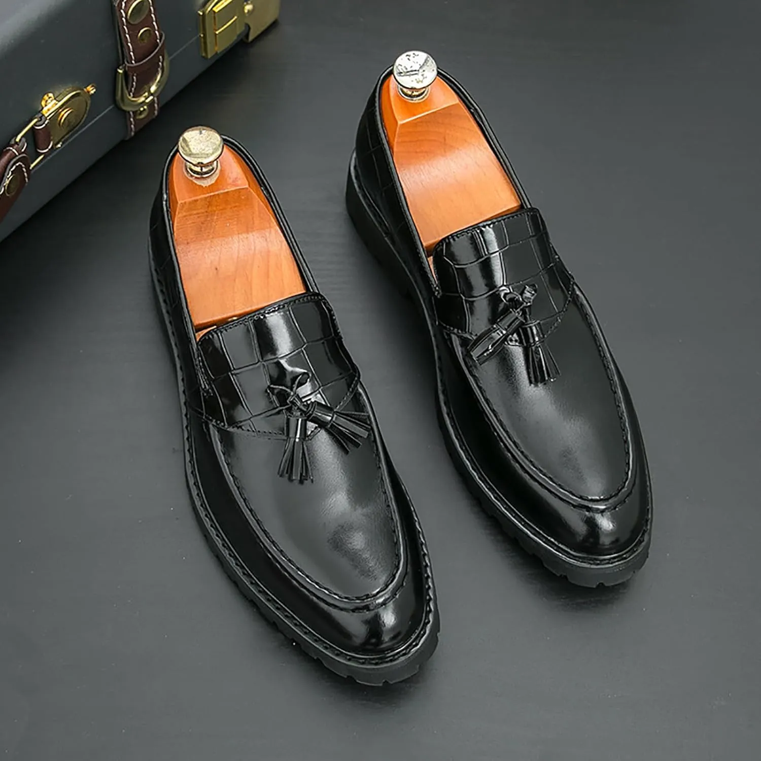 Men's Printed Leather Tassel Loafers Fashion Business Non-Slip Lug Sole Comfortable Block Heel Slip-on Dress Shoes for Party Wedding Office Penny Loafers