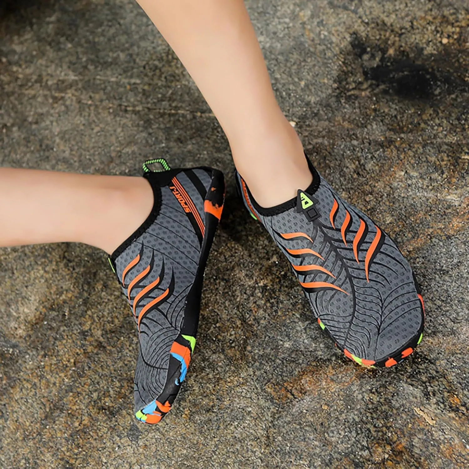 Mens Water Shoes Wide Feet Barefoot Aqua Socks Quick Dry Water Hiking Shoes for Pool Hiking Training Outdoor Water Sports